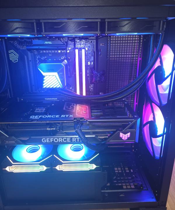 Completed Ryzen 7 9800X3D and RTX 4080 Super custom gaming PC build