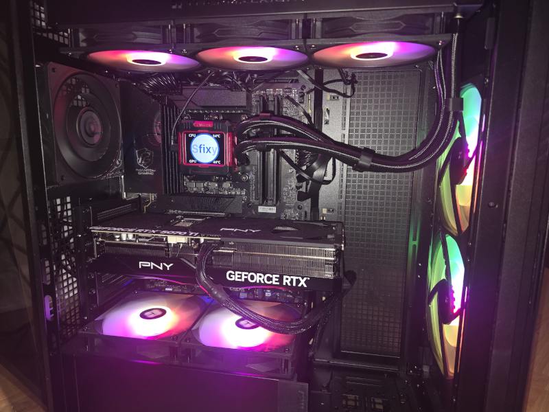 Custom gaming PC with RTX 5070 Ti and optimized airflow design