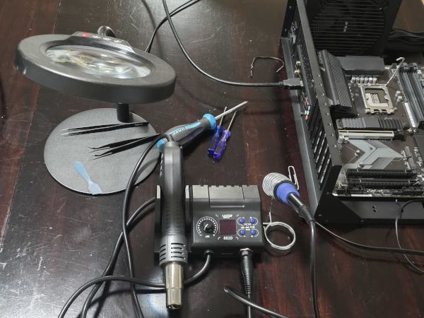 Professional WEP soldering station and diagnostic tools at Sfixy computer repair lab
